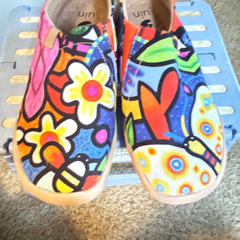 UIN Vibrant Multicolor Floral Slip-On Flats - Picture 3 of 4